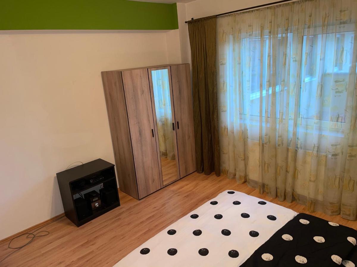Motorway Alfa Apartament Arad Exterior foto